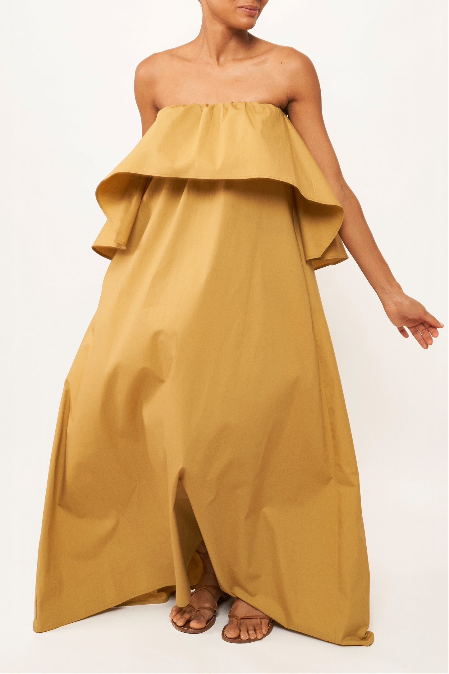 STRAPLESS RUFFLE MAXI DRESS